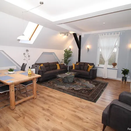 Gutshof Kaemmerich - Fuchsbau *